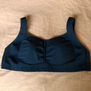 Lululemon Ta Ta Tamer II. Size is 36 DD
